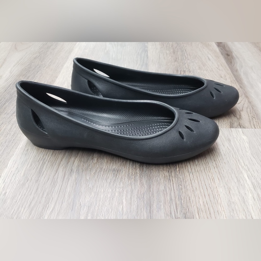 NWOT CROCS Iconic Comfort Kelli Slip On Cushioned Ballet Flats 203954 Womens 9